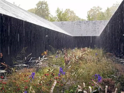 這位設計師花了32年,沉淀出了一片荒野景觀