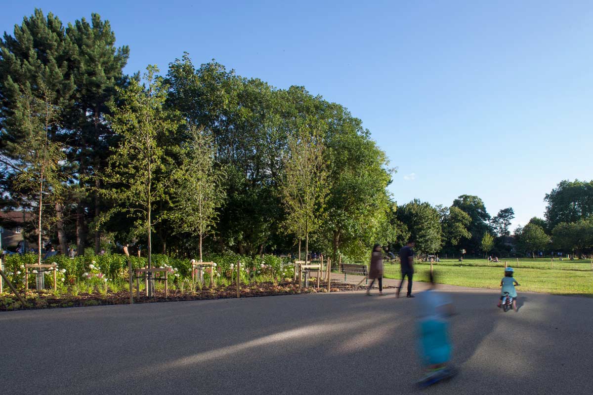 具有便利設施的綠色空間——沃姆浩特公園