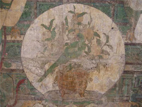 中國的插花技藝卻比其早出現(xiàn)千年!