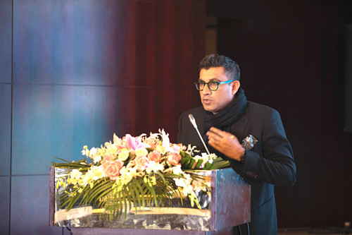 Viraj Chatterjee:宜居景觀——一個畫與詩的合集