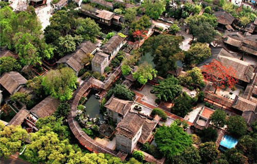 中國古典園林在現(xiàn)代中國式樓盤中的呈現(xiàn)