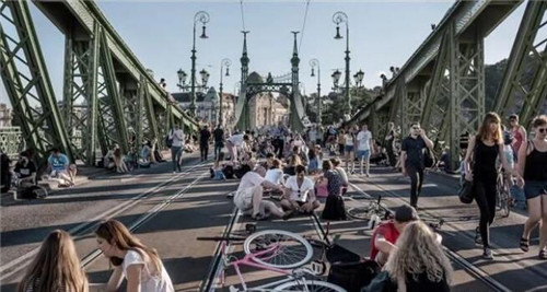 威尼斯國際建筑雙年展匈牙利館