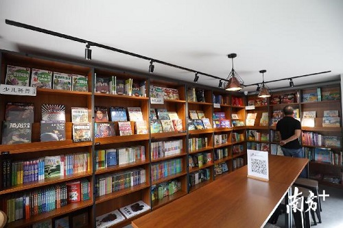 珠海鬧市中,藏著一座琴棋書畫的“世外園林”