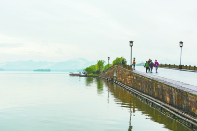 西湖無圍墻 古跡能否拆墻透綠要靠管理智慧