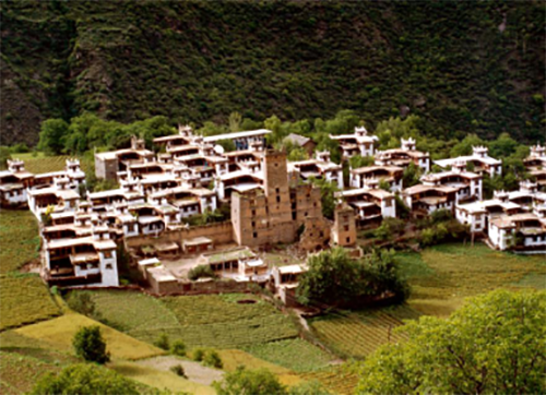 牟江教授:四川甘孜高原藏族村落融入自然 適應環境分析