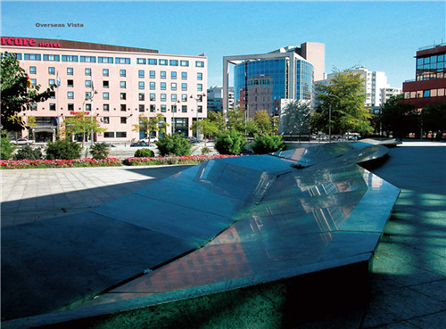 埃菲爾鐵塔周邊將改造為大花園,由哪位大師設計?