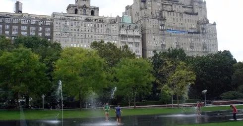 埃菲爾鐵塔周邊將改造為大花園,由哪位大師設計?