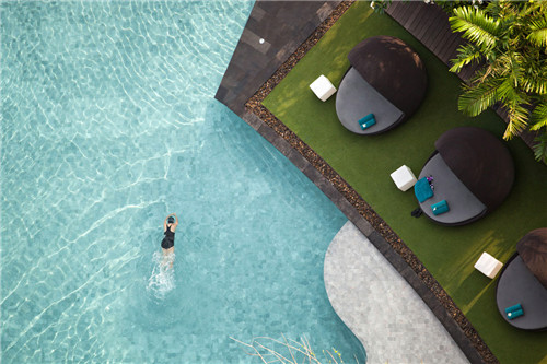 無邊際泳池，令人驚嘆的空中景觀