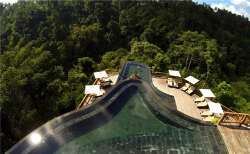 無邊際泳池，令人驚嘆的空中景觀