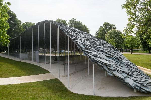 一年一度的蛇形畫廊夏季展亭開放，結果為何“不甚理想”？