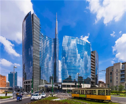 著名建筑大師西薩·佩里逝世