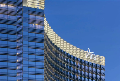 著名建筑大師西薩·佩里逝世