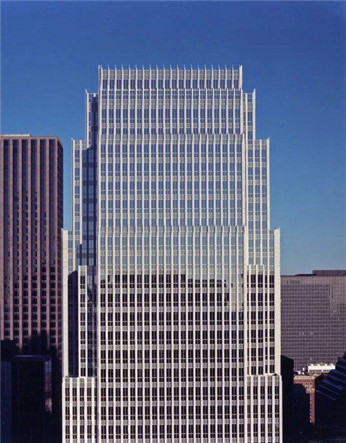 著名建筑大師西薩·佩里逝世