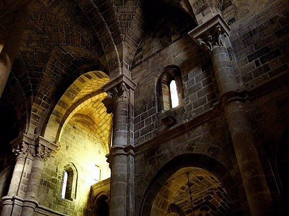 如何不用空調(diào)讓建筑保持涼爽 