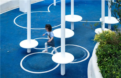 一只魚的自我意識 | 鎮江中南聆江閣