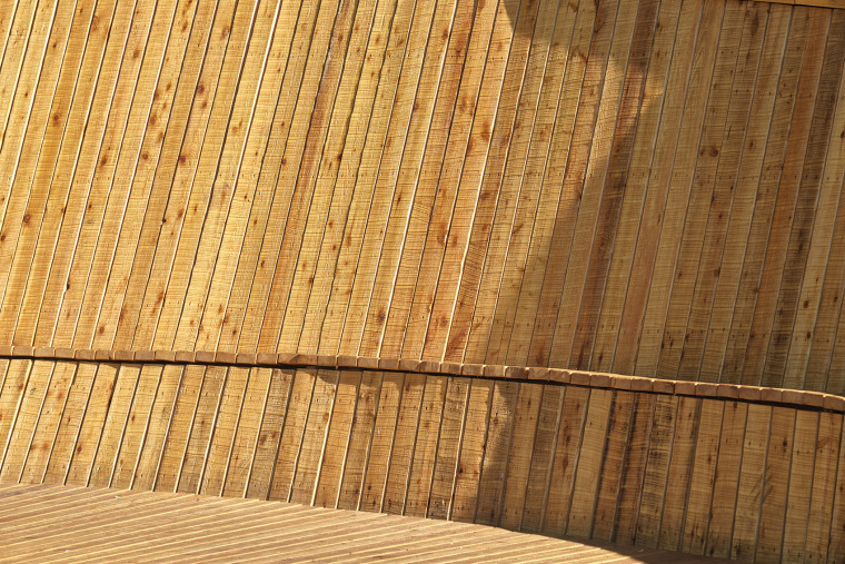 拉脫維亞感官公園里的人行步道與觀景平臺