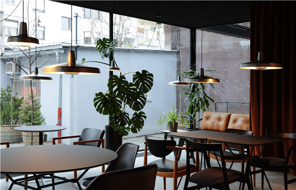 烏拉尼亞影劇院