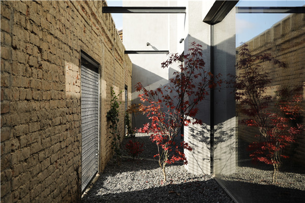 烏拉尼亞影劇院