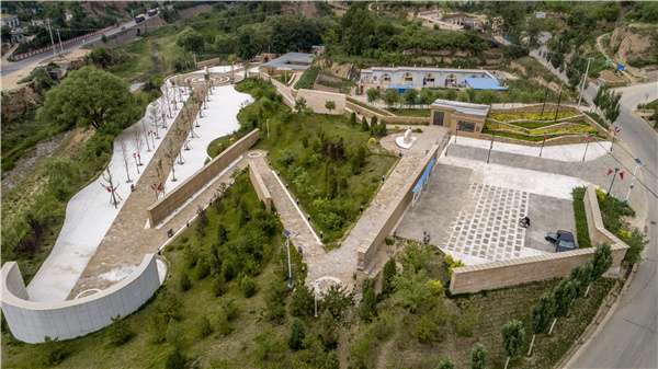 留村毛主席路居地文化園