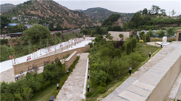 留村毛主席路居地文化園