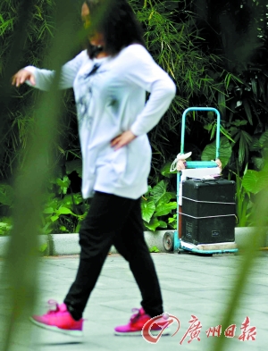 公園舞者的音響資料圖片。記者邱偉榮 攝