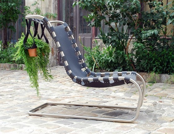 漂亮的懸掛式綠植系統(tǒng) 中國風(fēng)景園林網(wǎng)