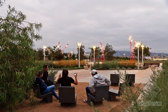 Saskai事務所設計的洛杉磯濱水公園