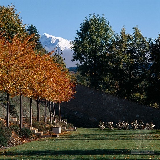 ADPD設計的法國沙朗斯梯田花園