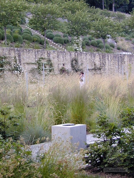 ADPD設(shè)計(jì)的法國(guó)沙朗斯梯田花園