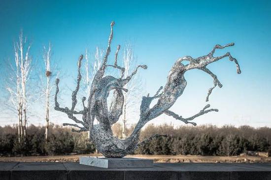 用漢字做成的鏤空雕塑 驚艷了紐約