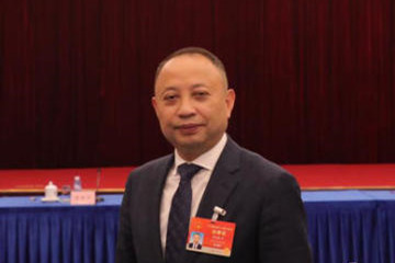 何樹平代表:加大公園綠地建設(shè)力度