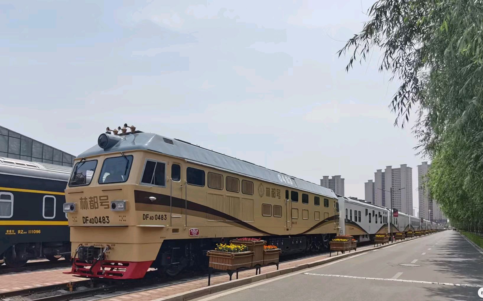 搭乘旅游列車 徜徉在中華文明風景線上